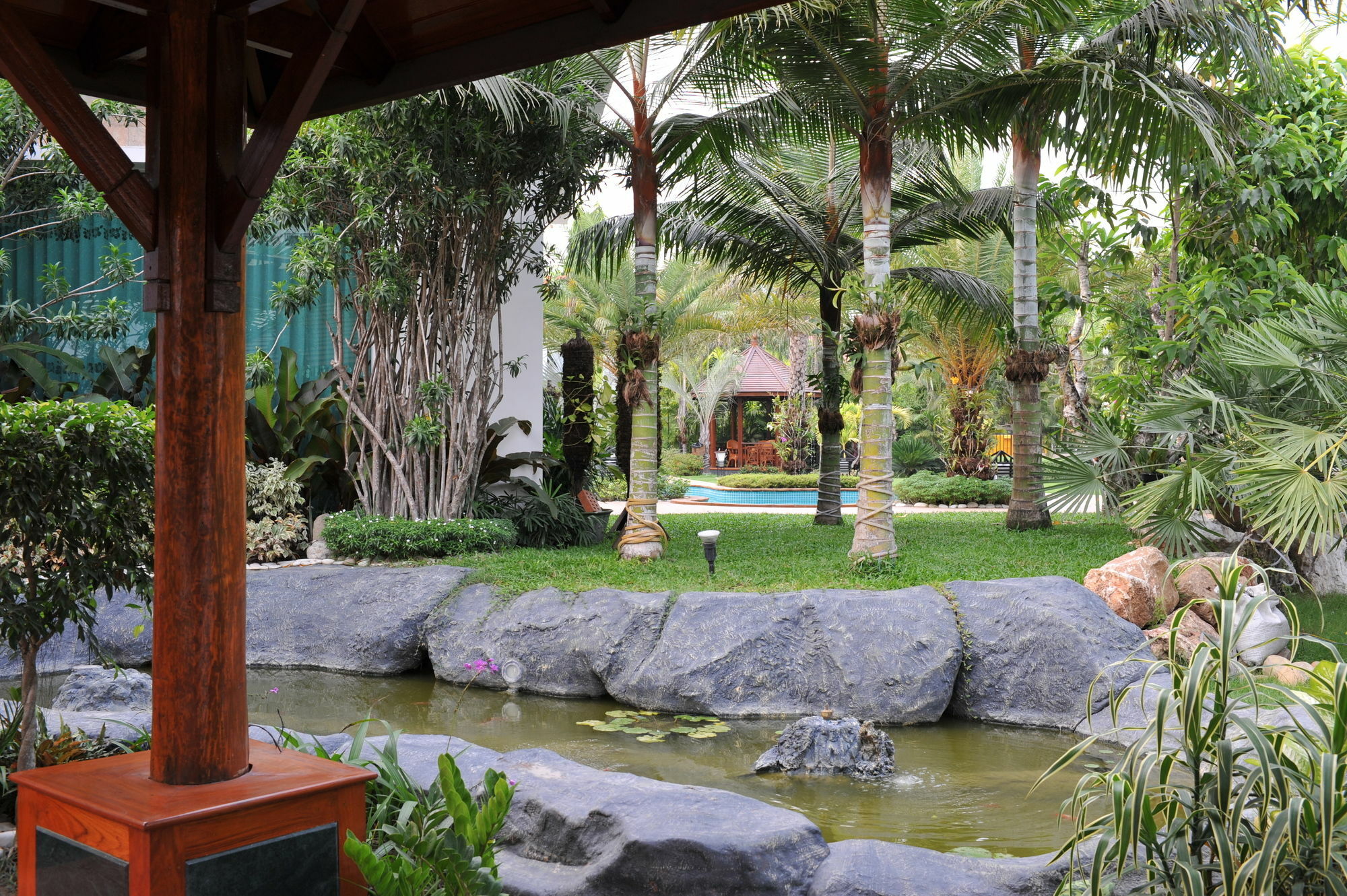 Palm Spring Resort Yangón Exterior foto
